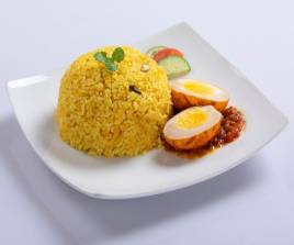 ডিম খিচুড়ি